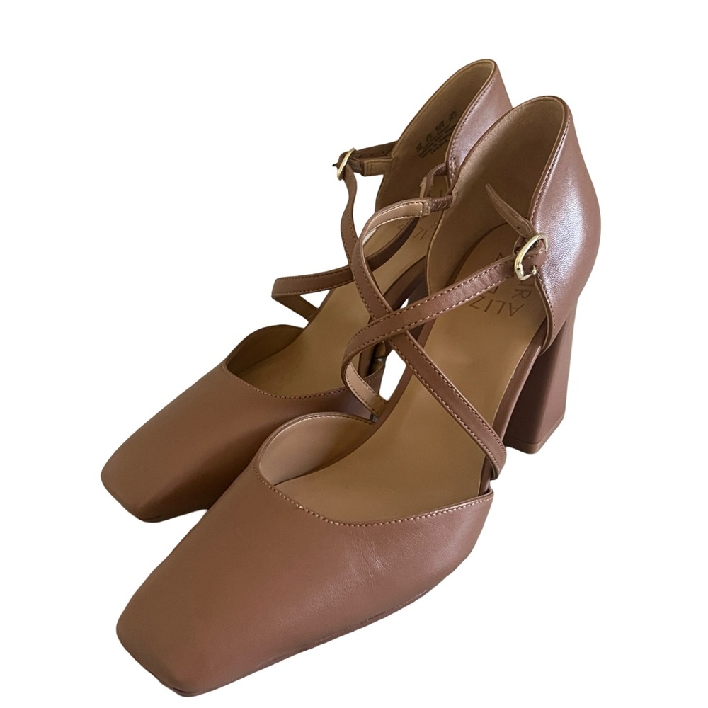 Naturalizer Square Toe Criss Cross Lace womens dress shoes size 8 Tan - Picture 2 of 9